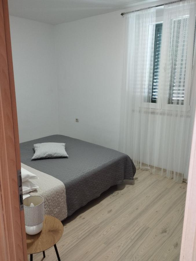 Apartments Mijo Kastela Exterior photo