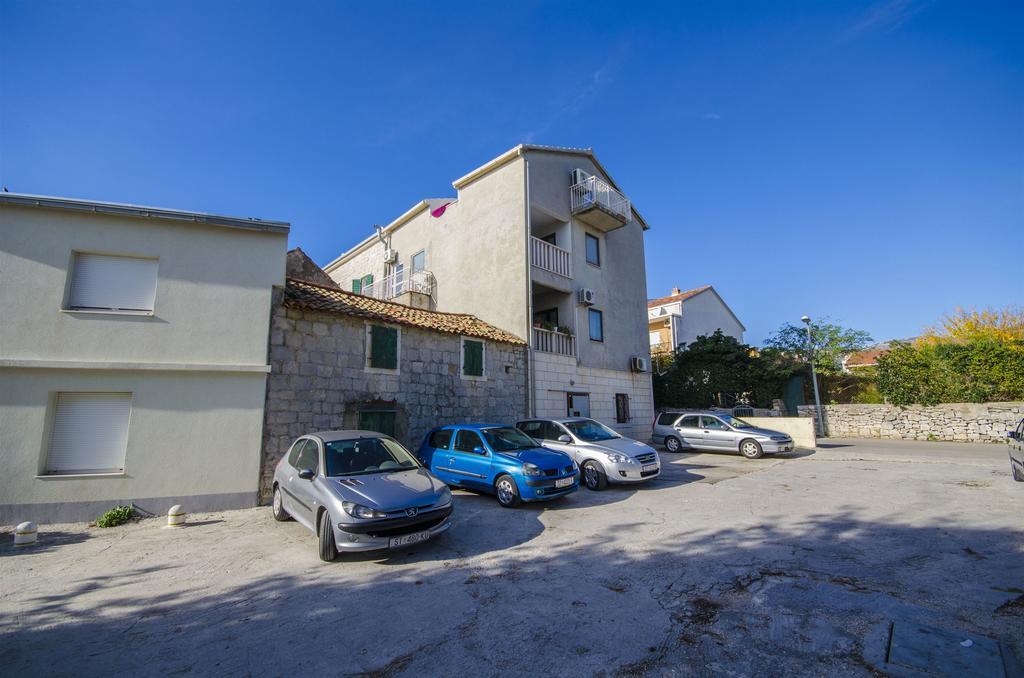 Apartments Mijo Kastela Exterior photo